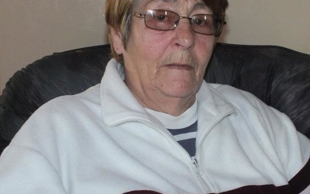 Shirley Allen in haar woning in Gansbaai  